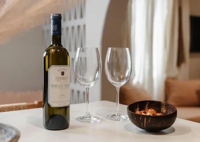 Chic Elysium - Felicity 아파트 Naxos City