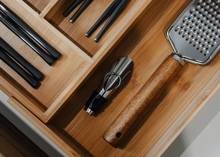 Chic Elysium - Felicity Naxos City